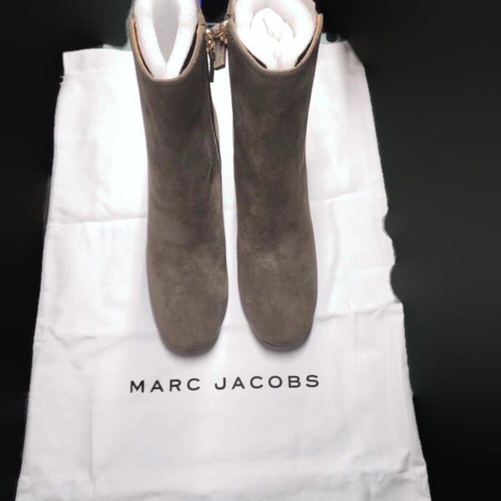 Brand New Marc Jacobs Suede Ankle Boots Taupe Size 9 US | 39 EU